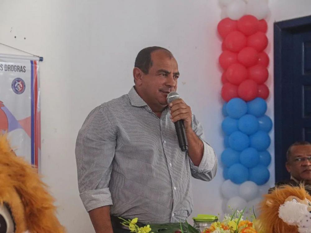 Pela segunda vez: Prefeito Nandinho da Serraria tem a pior avaliação dentre os Prefeitos do Litoral Norte e Agreste Baiano