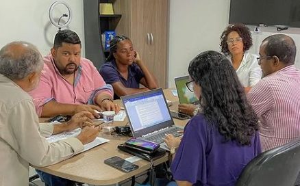 Governo Júnior Argôlo e Coelba fazem reunião para decidir sobre novas ações no município de Entre Rios