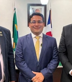 Prefeito Alex Freitas poderá gastar mais de Meio Milhão de reais com compra de pneus em Acajutiba