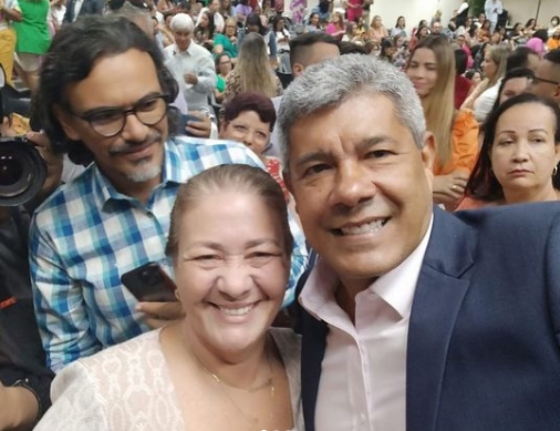 Secretária de Assistência Social participa de evento na capital baiana em busca de benefícios para Conde