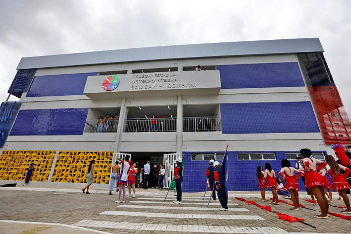 Governador inicia ano letivo da rede estadual de ensino no interior do estado