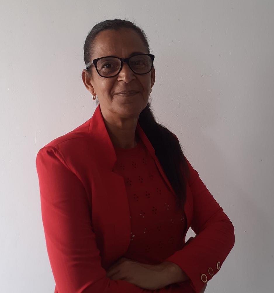 Ao vivo: Professora Meire de Ziel fala sobre as dificuldades e desafios na educação esplanadense