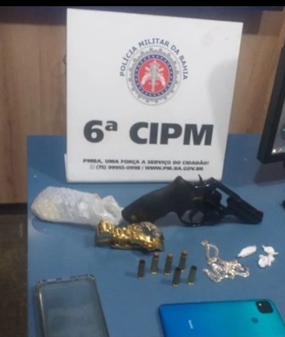 Homem armado atira contra a PM e acaba morto em Rio Real