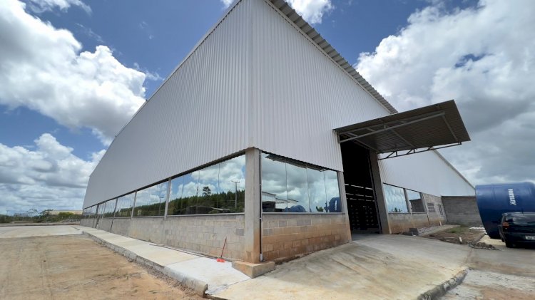 Novo galpão da fábrica de calçados Pegada, vai aumentar produção e gerar novos empregos