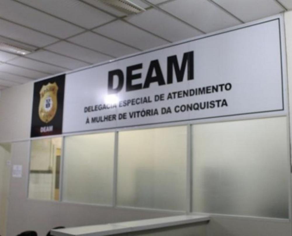 Babá é presa suspeita de abusar de criança enquanto pais trabalhavam na Bahia; estupros duraram três anos