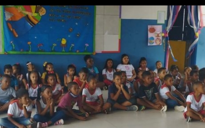 Projeto da Biblioteca Itinerante chega a mais estudantes de Entre Rios
