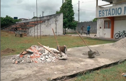 Reforma do Estádio Municipal de Entre Rios segue com obras avançadas
