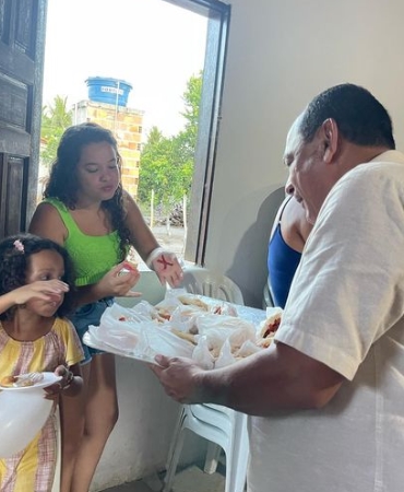 Com o governo com mais mulheres em cargos de poder da história, Nandinho da Serraria festeja com agricultoras da zona rural do Cumbe e recebe elogios