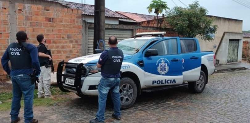 Homem é preso após sequestrar as duas filhas