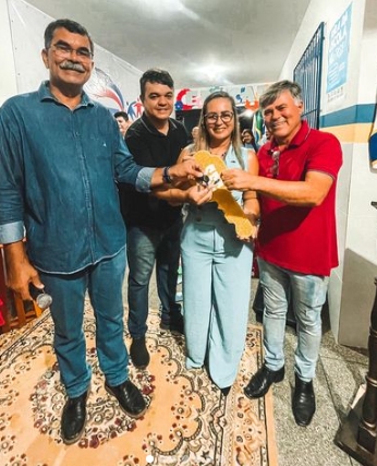 Prefeito Carroça e seu nome para sucessão participam de reinauguração de Escola na zona rural de Rio Real