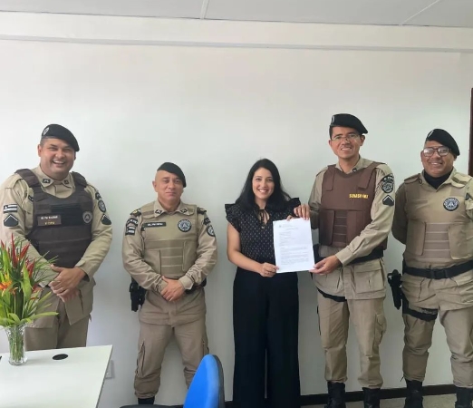 PM faz visita institucional à comarca de Rio Real com apresentação do projeto Ciranda das Marias que previne a violência contra a mulher