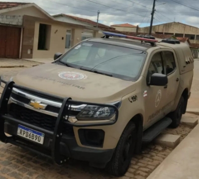 Polícia Militar conduz homem à Delegacia após denúncia de violência doméstica e familiar em Aporá