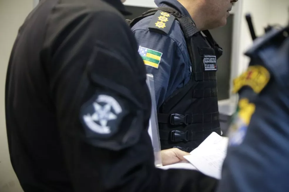 Duas pessoas morrem e uma fica ferida por tiros em Neópolis