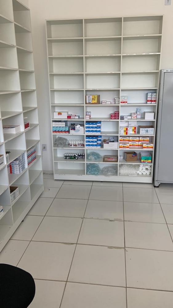 Vereadores de Acajutiba se revoltam com falta de medicamentos na unidade básica de Saúde e pedem solução ao Prefeito Alex Freitas