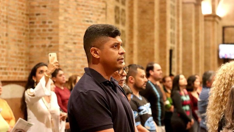 Prefeito “pega ar” após críticas sobre cancelamento de São João