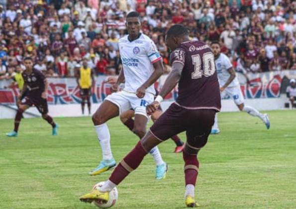 Jacuipense e Bahia empatam no 1º jogo da final do Campeonato Baiano