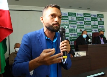 Prefeito Branco Sales recebe premiação em Brasília pelo de seu desempenho no primeiro mandato em Cardeal da Silva
