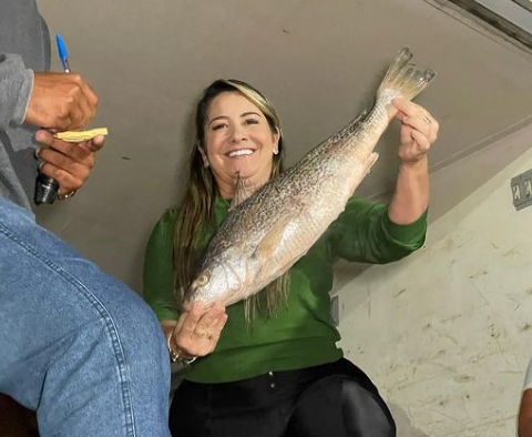 Semana Santa: Prefeitura de Aporá entrega mais de 12 toneladas de Peixe e Arroz para a população