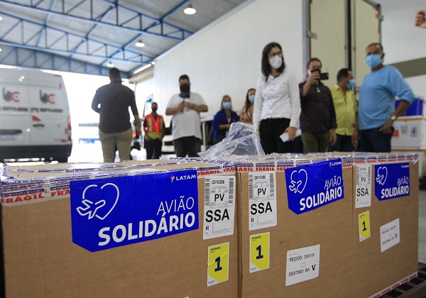 Bahia receberá nesta sexta-feira 566,7 mil doses de vacina para aplicação de reforço
