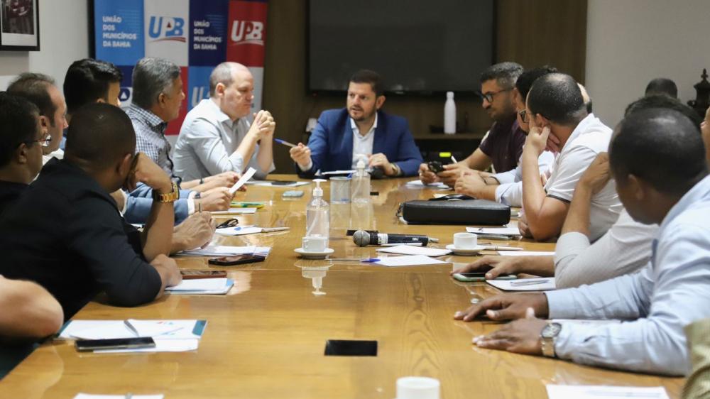 Prefeitos baianos ligam o alerta com pressão de gastos previdenciários sobre as contas municipais