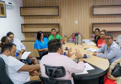 Júnior Argôlo participa de reunião com APLB para tratar de assuntos importantes para os educadores de Entre Rios 