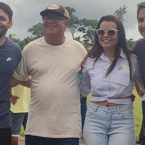 Joseane Guimarães aparece em foto com ex-prefeito Orlando do Banco e militante dispara ''Seja bem-vinda''