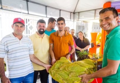 Vídeo: Gestão Leandro Dantas entrega cerca de 25 mil alevinos para fortalecer a agricultura de Crisópolis; Assista