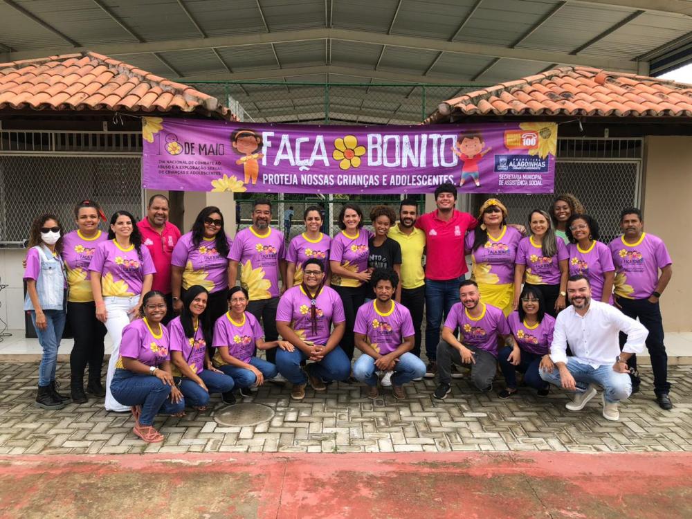 Alagoinhas encerra a Campanha de Combate ao Abuso e à Exploração Sexual contra Crianças e Adolescentes com dia voltado à construção de um jardim na Praça dos Esportes