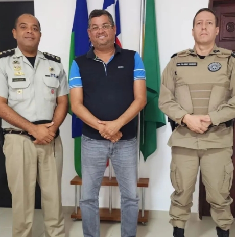 Comando da PM faz reunião com Prefeito Adilson Leite para discutir sobre festejos de Santo Antônio em Jandaíra
