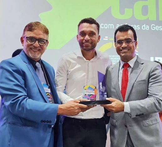 Prefeito Branco Sales recebe Prêmio de Desempenho em Governança Municipal pelo trabalho feito em Cardeal da Silva