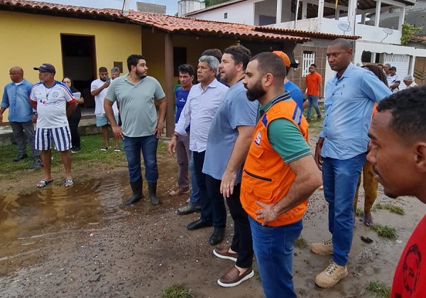 Em visita à região de Subaúma, Jerônimo garante apoio às famílias atingidas pelas chuvas