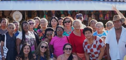 Vídeo: Mulheres do centro de convivência desfrutam de passeio em Aracaju com a Prefeita Carine de Ataíde; Assista