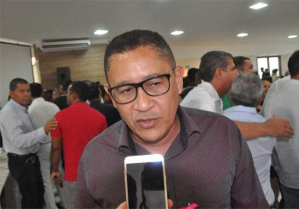 Prefeito é multado pelo TCM-BA por contratação irregular de empresa