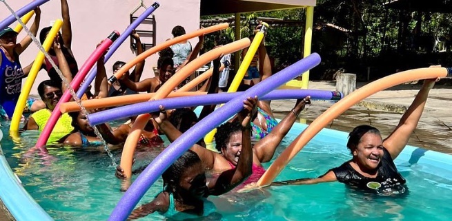 Secretaria de Assistência Social leva mulheres e idosos do SCFV para passeio no Sítio Gualberta