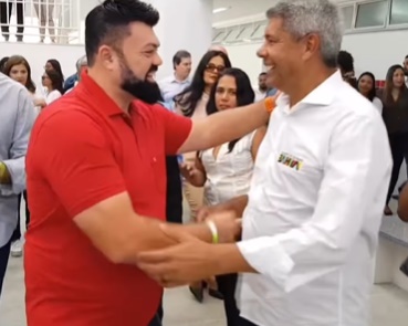 Governador visita Crisópolis para entrega de maior pacote de obras da história do município
