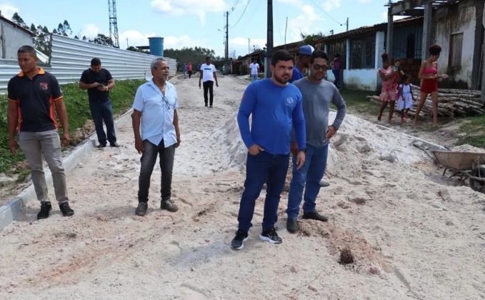 Prefeito Marcus Sarmento faz visita a obras e população de zona rural de Itanagra