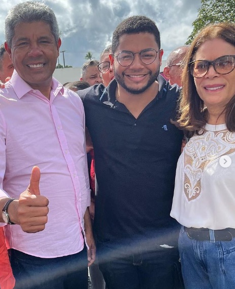 Nome do vereador Dr. Dalvan Almeida se fortalece para uma disputa contra o Prefeito Agamenon Coelho em 2024