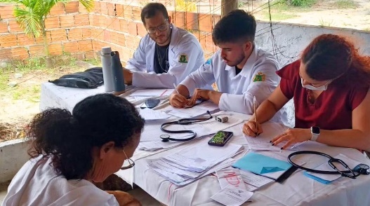Prefeitura de Entre Rios leva equipe de Saúde a comunidade Quilombo Limoeiro