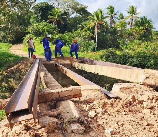 Prefeitura realiza reforma da Ponte no Povoado Ponte de Itabatinga em Jandaíra