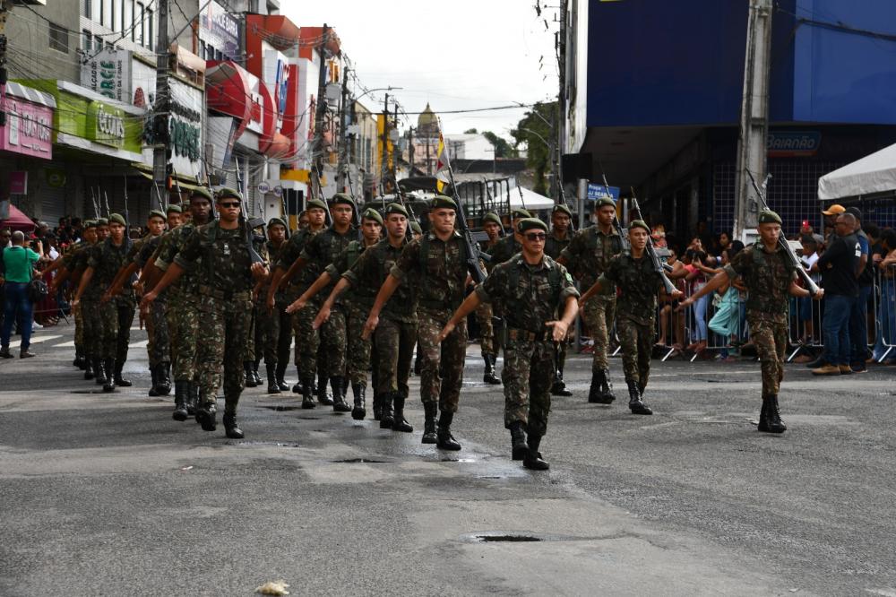 Com participação de diversos setores da sociedade, desfile de 7 de Setembro atrai público em Alagoinhas