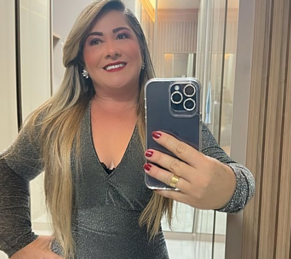 Prefeita Carine de Ataíde paga retroativo do complemento do piso para Enfermeiros, Técnicos e auxiliares e enfermagem