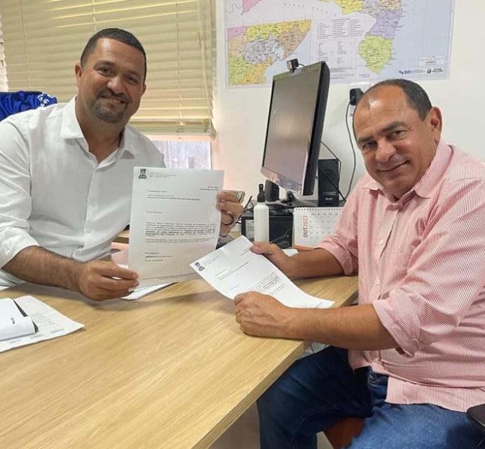 Prefeito de Esplanada garante melhoria da estrada vicinal que liga ao Assentamento São Francisco em parceria com o Governo do Estado