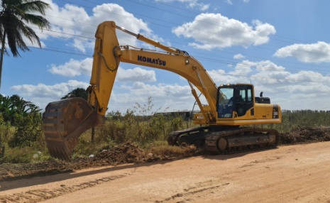 Pavimentação asfáltica é iniciada na BA-400 trecho de Ibatuí/Serraria a sede de Entre Rios