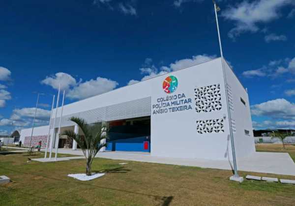 Professor de colégio da PM é demitido suspeito de trocar nudes de alunos por gabarito de provas
