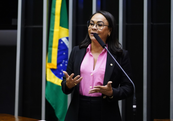 Grupo político de Caetano não descarta candidatura de Ivoneide a prefeita em 2024