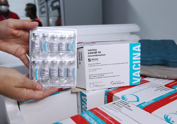 Bahia receberá 351.750 doses de vacinas na madrugada desta quarta-feira (26)
