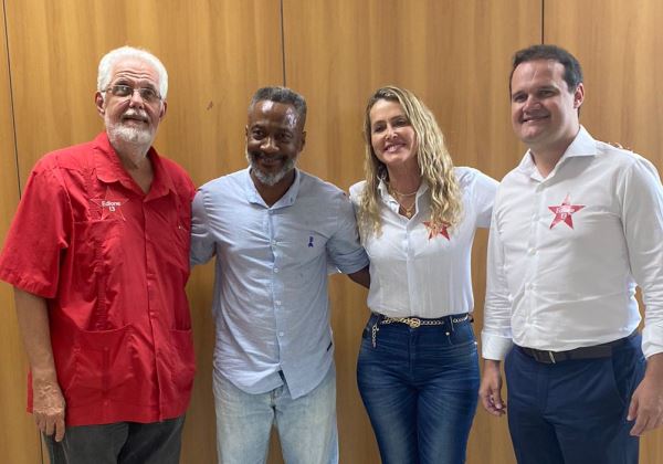 Prefeita Edione de Jaguaquara se filia ao PT da Bahia