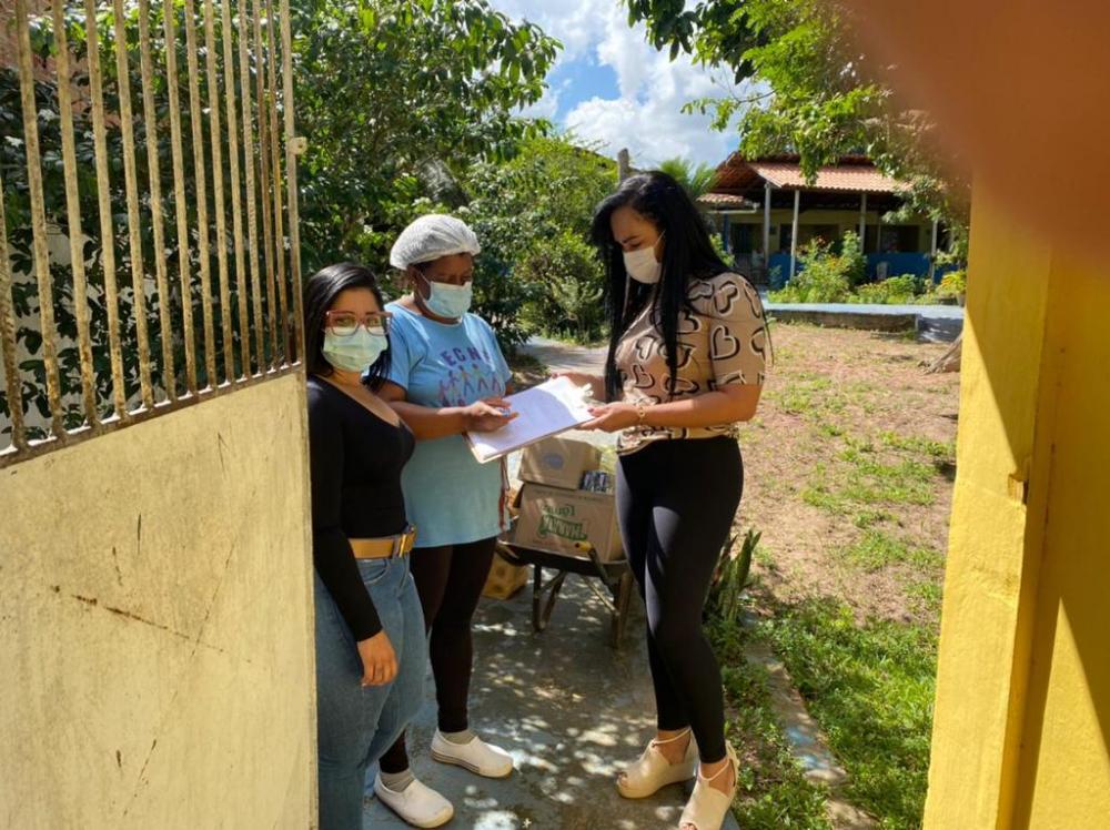 Lares de idosos recebem doações arrecadadas no Drive Thru Solidário em Alagoinhas