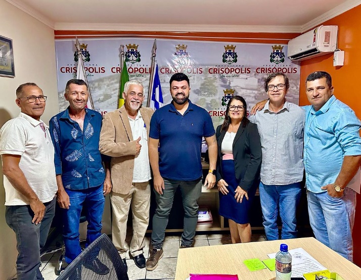 Prefeito Leandro Dantas recebe vereadores em seu gabinete para avaliar as ações realizadas pela sua gestão em Crisópolis