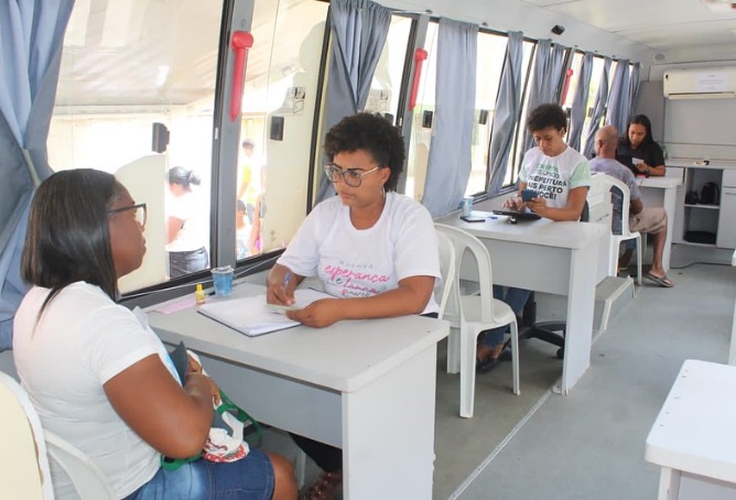 Equipes de Saúde e Assistência fazem atendimento móvel em Simões Filho